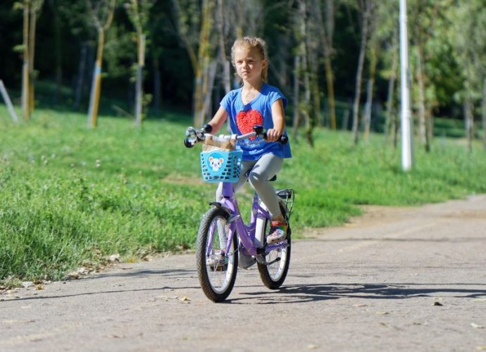 naučiti dete da vozi bicikl