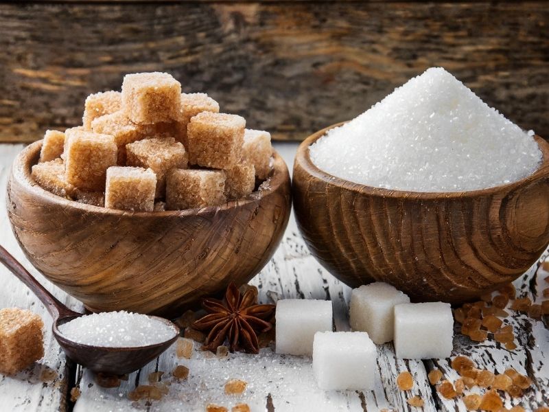 Koje su razlika između belog i smeđeg šećera?