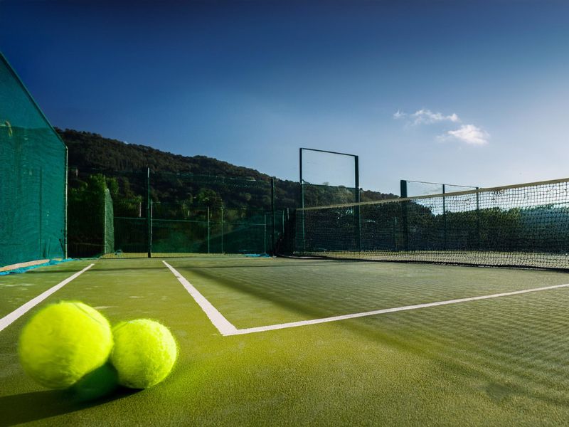 Padel, sta je padel, sport padel, razlika izmedju padela i tenisa