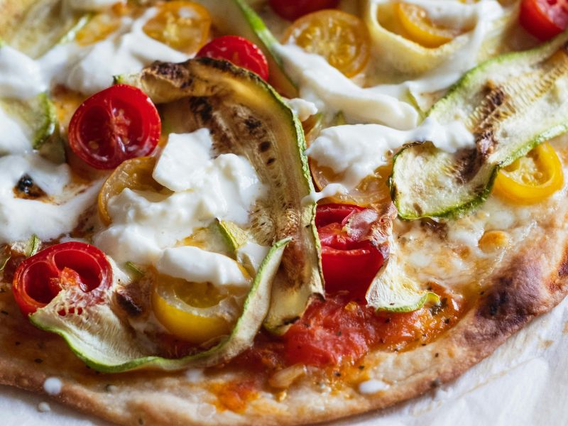 Kako se pravi posna pica sa povrćem, pica sa povrćem, posna pica, vegetarijska pica, pica, pizza, vege pizza, pica sa povrćem i sirom,
