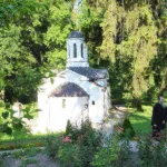 Po čemu je poznat manastir Bavanište?