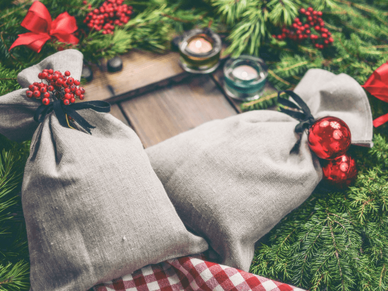 novogodišnje kese za paketiće, novogodišnje kese za poklone, novogodišnje kese, novogodišnji paketići, novogodišnje kese uradi sam, novogodisnje ukrasne kese, velike novogodisnje kese, kese za novu godinu,