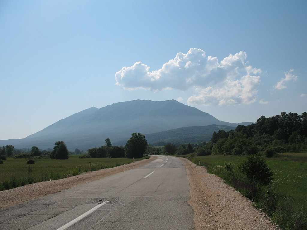 planina rtanj, planina rtanj zanimljivosti, planina rtanj rudnik, planina rtanj slike, planina rtanj gde se nalazi, planina rtanj i njene misterije, planina rtanj rude, planina rtanj energija, planine u srbiji, planine srbije, planine srbija, gde je planina rtanj, koliko je visoka planina rtanj, vrh siljak planina rtanj, planina rtanj misterija, planina rtanj legende, rtanjski čaj, biljober, bogovinska pećina,