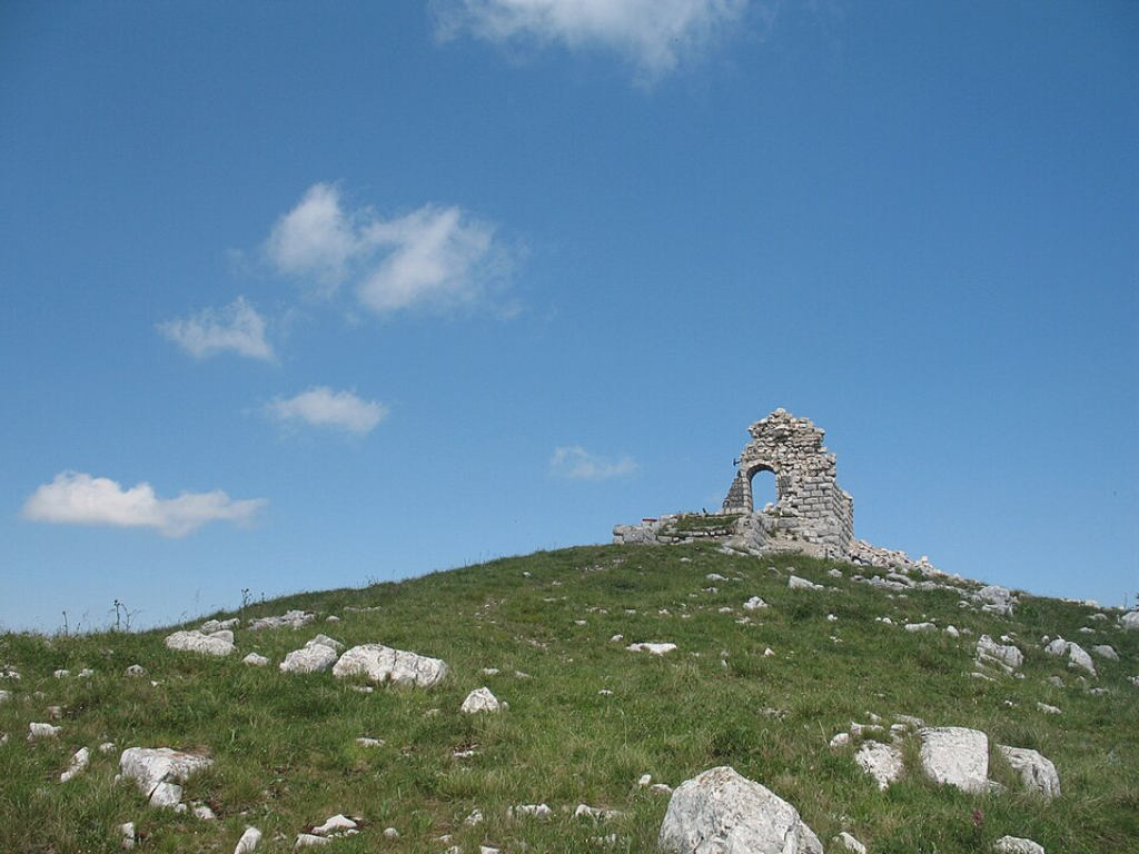 planina rtanj, planina rtanj zanimljivosti, planina rtanj rudnik, planina rtanj slike, planina rtanj gde se nalazi, planina rtanj i njene misterije, planina rtanj rude, planina rtanj energija, planine u srbiji, planine srbije, planine srbija, gde je planina rtanj, koliko je visoka planina rtanj, vrh siljak planina rtanj, planina rtanj misterija, planina rtanj legende, rtanjski čaj, biljober, bogovinska pećina,