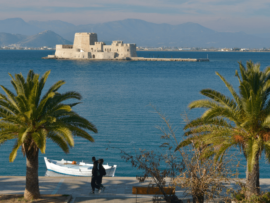 peloponez, peloponez grčka, grčka letovanje, grčka leto 2026, letovanje grčka, grčka, nafplio, patra, rio antirio, epidaurus, maslinovo ulje, kalamata, grčko maslinovo ulje,