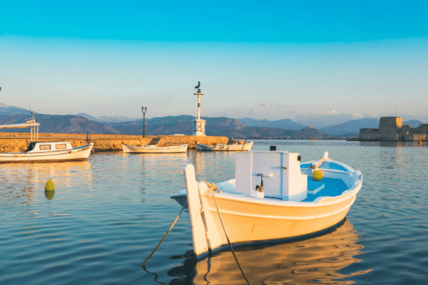 peloponez, peloponez grčka, grčka letovanje, grčka leto 2026, letovanje grčka, grčka, nafplio, patra, rio antirio, epidaurus, maslinovo ulje, kalamata, grčko maslinovo ulje,