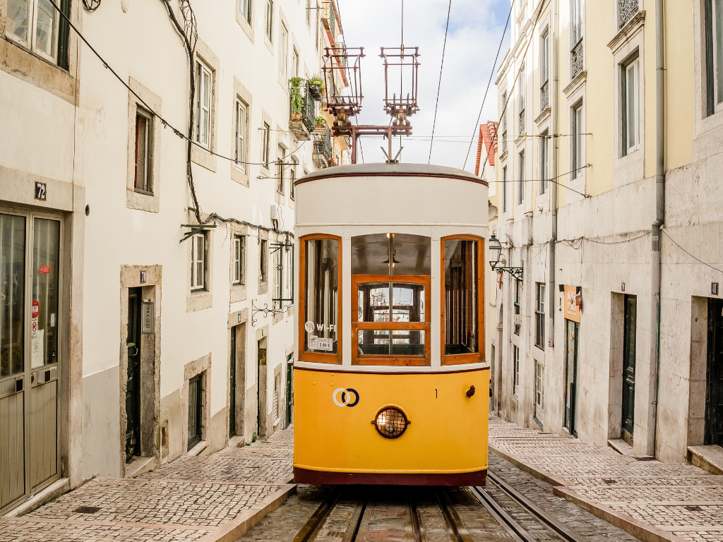 najlepše evropske destinacije za vikend putovanje, vikend putovanja evropa, evropski gradovi za vikend, gde otputovati za vikend, kratka putovanja evropa, turističke destinacije evropa, city break evropa, vikend putovanja, putovanja za vikend,